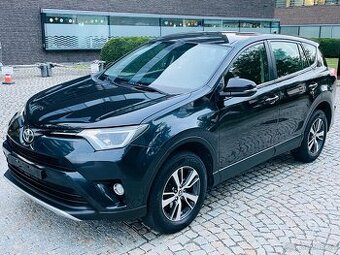 Toyota Rav4 2.0D MANUÁL 1.MAJ FACELIFT KAMERA TAŽNÉ
