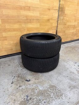 Zimní pneu 225/45/17