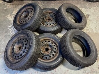 4x Zimní kola 5x114,3 pneu 215/65 R16 + další 2ks