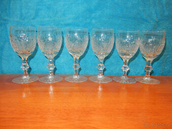 Prodám z pozustalosti ruzné sklenice atd