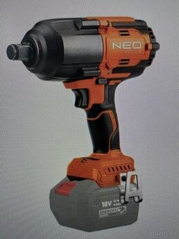 Utahovák rázový NEO TOOLS 04-618