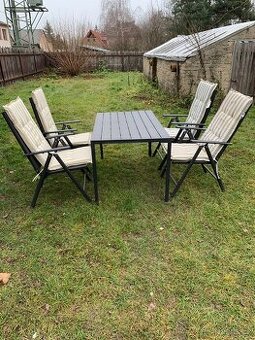 Zahradní nábytek