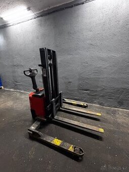 vysokozdvižný vozík na IBC za 33.000Kč