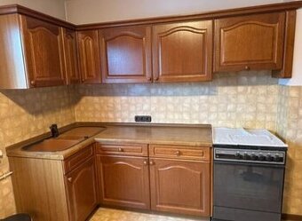 Menší klasická dubová kuchyně,5846