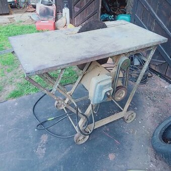 Cilkularka s kolíbkou pila kolebka