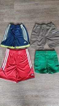Značkové chlapecké šortky a čepice-kšiltovky