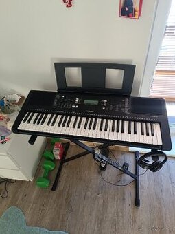 Klávesy YAMAHA PSR-E373
