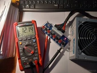 Napájecí deska s rozvodem napětí 3,3V až 12V, z PC zdroje.