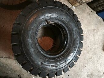 Nové pneumatiky 5.00-8
