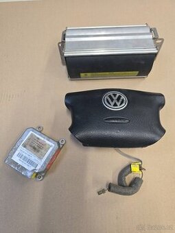 Airbagy + airbagová jednotka VW Golf IV