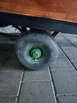 Prodám valník za traktůrek