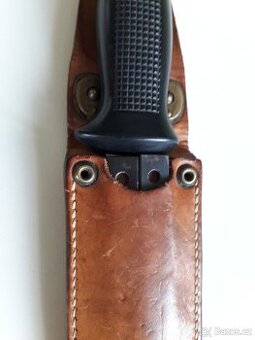 Prodam vojensky uton 0005 krasny stav