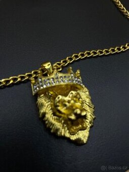 Pozlacený krásný řetízek s přívěškem lva s korunkou