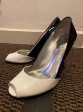 Lodičky - Guess vel. 37