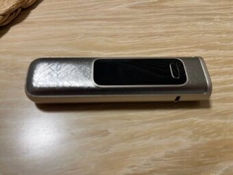 OXVA Xlim Pro 3 – jako nová, 2 měsíce, USB-C, 400 Kč