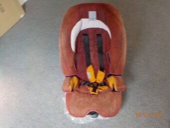Autosedačka.