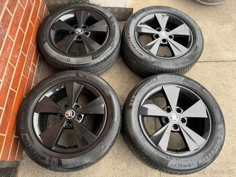 Alu 16" 5x112 Velorum BLACK letní 85% O3, TOP