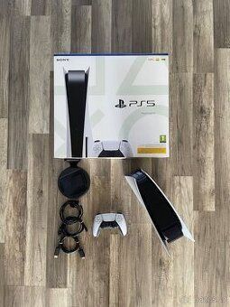 PlayStation 5 s mechanikou