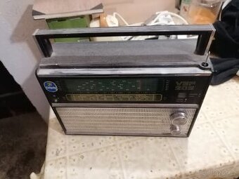 Staré retro rádio VEF 206