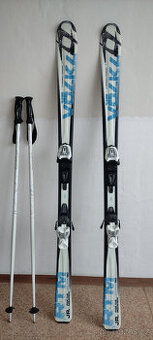 Lyžařský set Völkl RTM 150 cm + vázání Marker + hůlky.