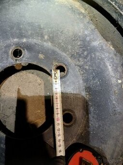 Disk na předni napravu na traktor