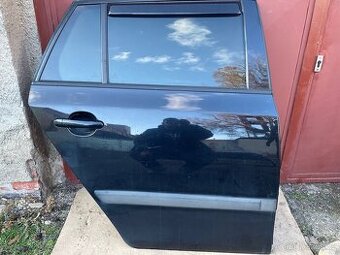 Prodám Pravé zadní dveře Škoda Fabia II facelift