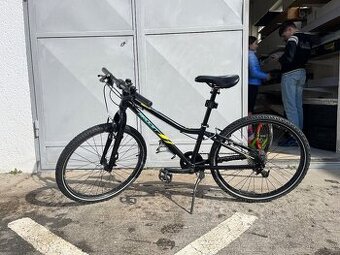 Lehké dětské kolo 24", váha pouze 8,9 kg, stavba