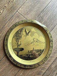 Středovýchodní Arménský panel ze starověké kovové mědi