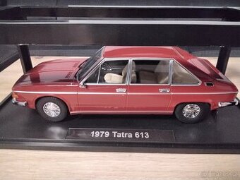 Tatra 613 (1979) červená Triple9 1:18