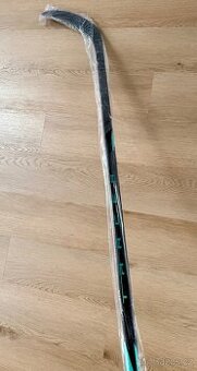 P - Hokejka Bauer Tracer