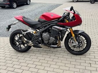 Triumph Speed Triple RR 1200