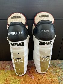 Prodám Hokejové chrániče Sher-Wood (holeň,kolena)