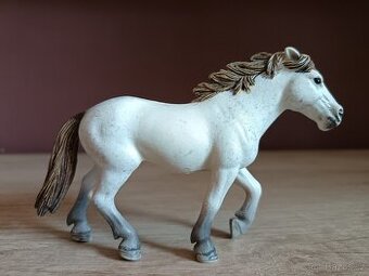 SCHLEICH Koně SBĚRATELSKĒ FIGURKY 22