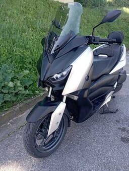 Yamaha x-max 300
