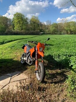 KTM LC4 640 supermoto