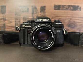 Kinofilmová zrcadlovka Minolta X700 + Objektivy