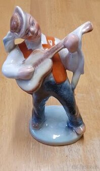 Porcelánová soška kytarista - 1