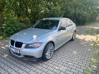 BMW E90
