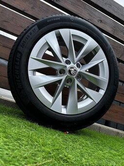 Alu kola 5x112 r17 s letním pneu (o417)