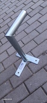 Držák na anténu a satelit