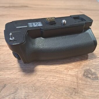 Battery grip Olympus HLD-9 v krásném stavu