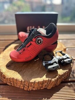 Dámské Tretry Fizik Vento + nášlapy Shimano R550 (2x jeté)