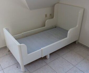Rostoucí postel IKEA