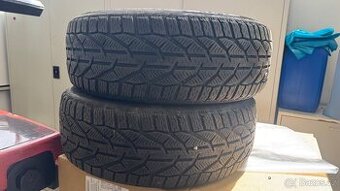 Zimní pneu 215/60 R16
