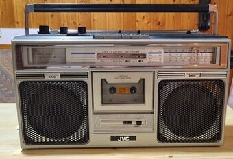 Radiomagnetofon JVC