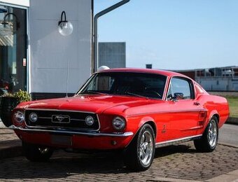 Ford Mustang Fastback 5.0 V8 , modelový rok 196