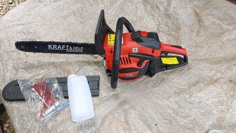 Benzínová řetězová pila