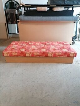 Válendy s úložným prostorem, postele zadáno - 1