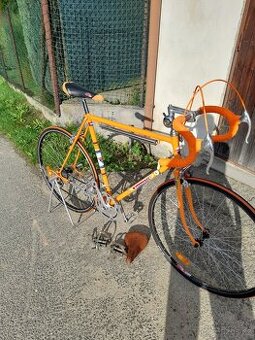 Prodám silniční kolo Favorit F6 rv65.