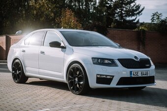 Octavia RS 2.0 TDI – perfektní stav, bohatá výbava, 2x ALU k